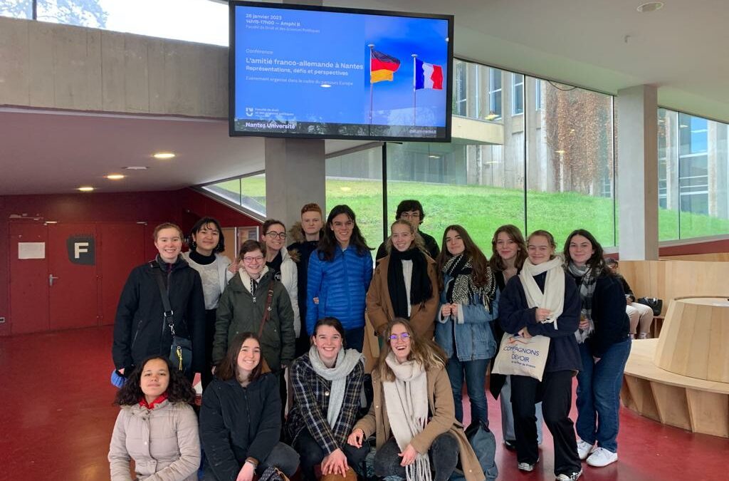 La classe de terminale ABIBAC du lycée Nelson Mandela de Nantes a assisté à un cycle de conférences sur « l’amitié Franco-allemande à Nantes