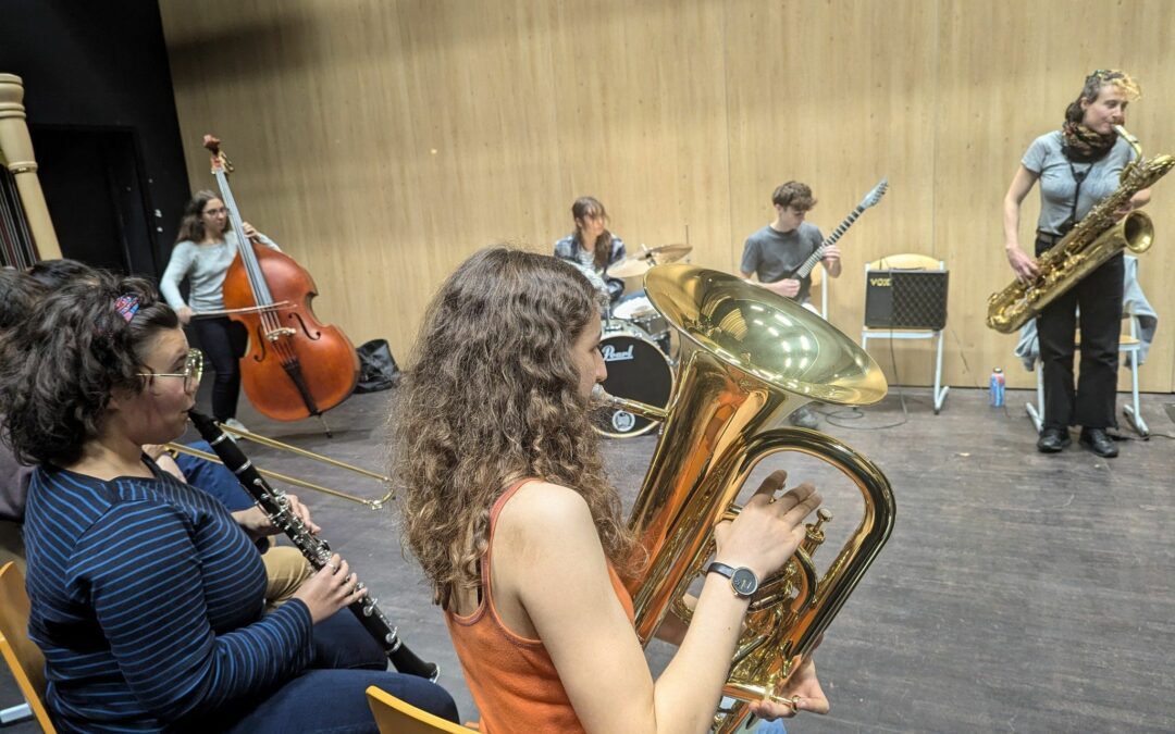 Belle rencontre pour les élèves de S2TMD après le concert à Pannonica